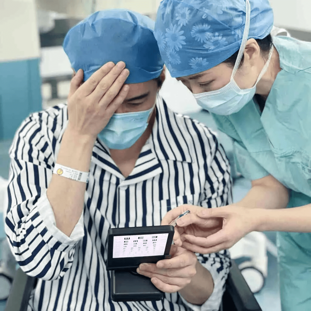 年轻时做了近视手术，老了还能做白内障手术吗？